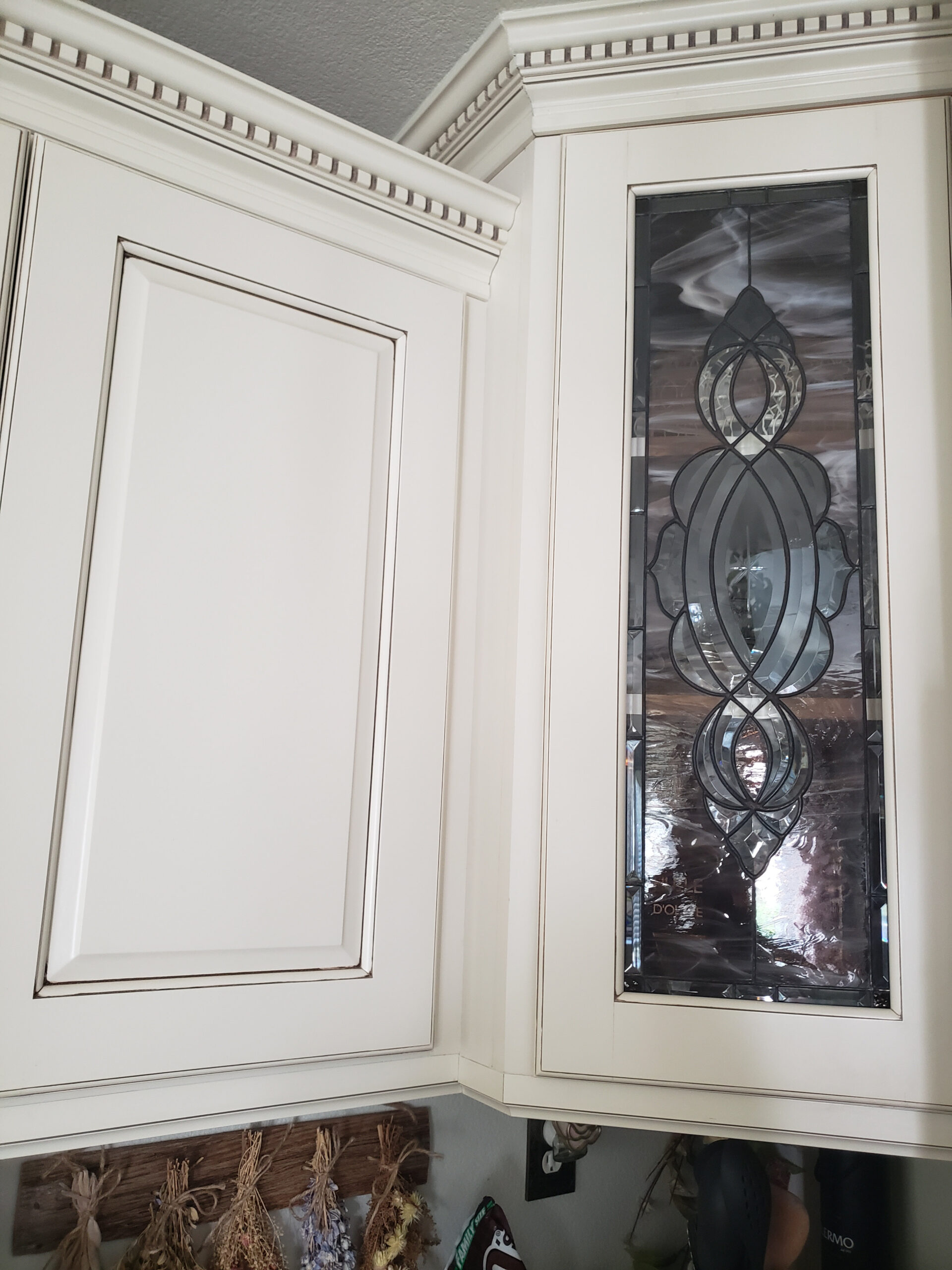 Timeless Symmetry: Beige Opalescent Leaded Stained Glass Cabinet Inserts CI-24 - Image 6